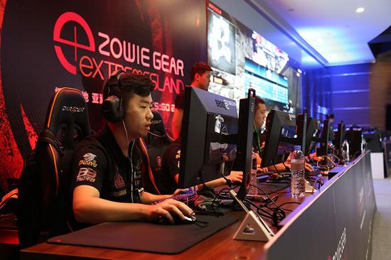 一变化背后 一变化背后